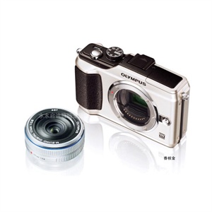 佳能1000D EOS 1000D +18-55镜头+8G卡+原装电池+原装包+UV镜+膜